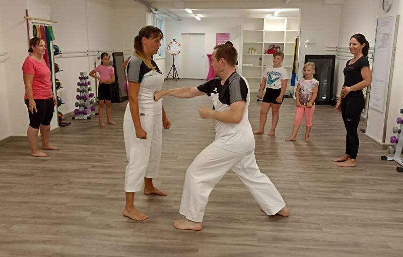 Schnupperstunde Karate bei Mrs Sporty in Gmünd