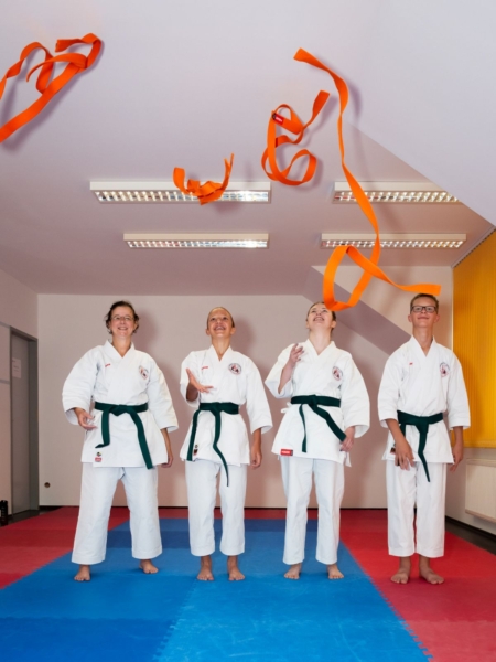 Grüngurtprüfung Team Gurtwurf Grüngurtprüfung Team Gurtwurf